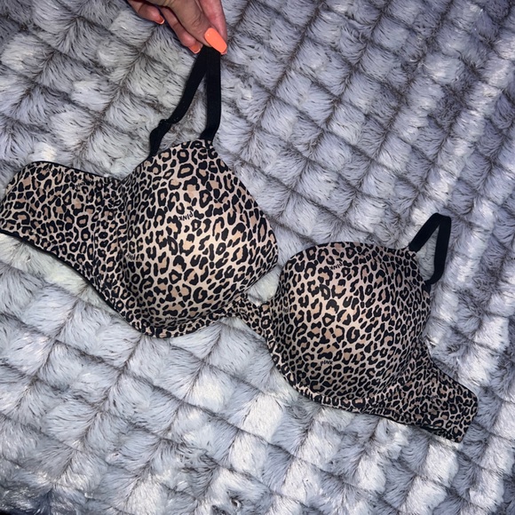 VICTORIA SECRET 36D - Picture 2 of 2